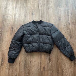 Abercrombie & Fitch Black Cropped Puffer Jacket